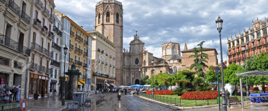 Ploshhad-Plasa-Rejna Orihuela: Centro histórico con iglesias, monasterios y palacios