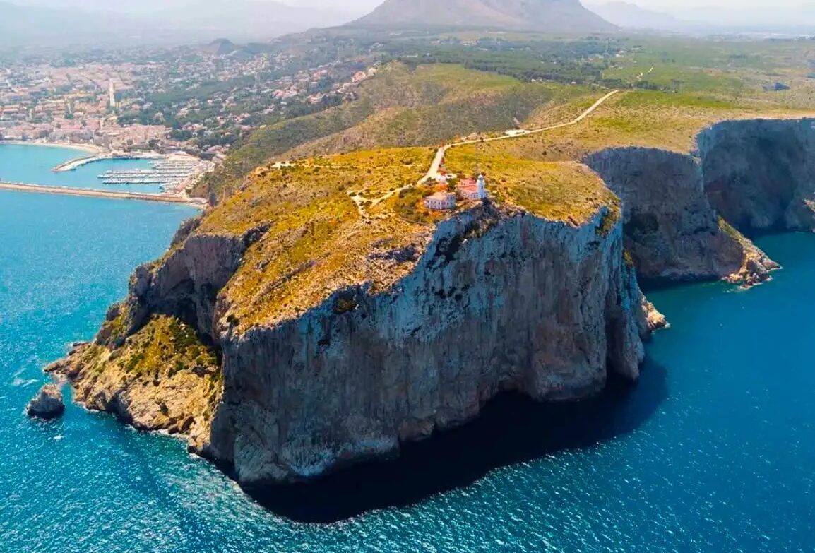 Cabo-de-San-Antonio-e1764931038789 Хавеа: пляжи, бухты и природные маршруты