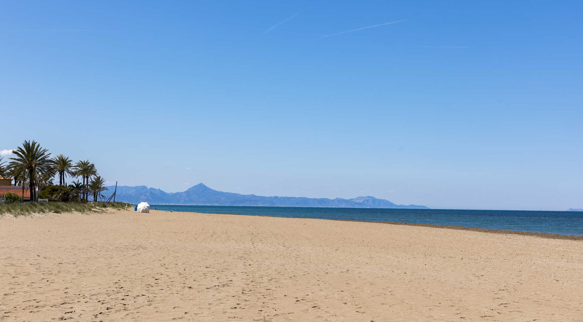 Les_Marines-e1764863687782 Дения: путеводитель по историческим местам и пляжам