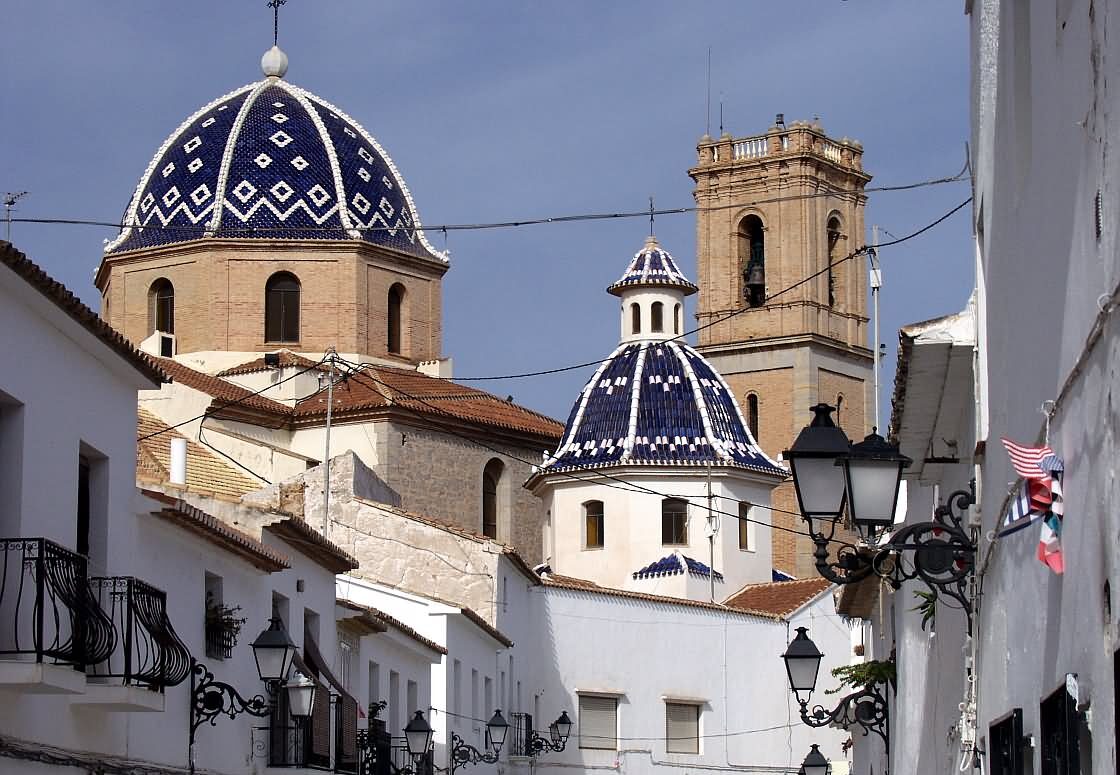 Nuestra-Senora-del-Consuelo-Altea-e1764923680379 Альтея: художественные улицы и море