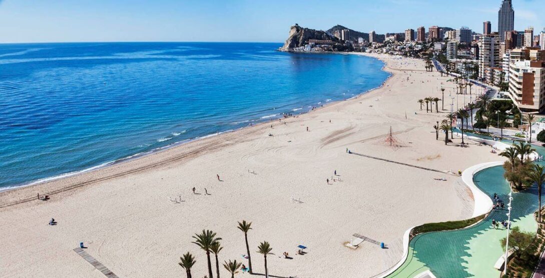 Benidorm Attractions & Things to Do: Beaches, Skyline, and Activities - Benidorm City Guides Costa Blanca El Albir Tourism & Places - Playa-de-Poniente-Benidorm-e1764851567680 Benidorm Attractions & Things to Do: Beaches, Skyline, and Activities - Benidorm City Guides Costa Blanca El Albir Tourism & Places - Costa Blanca Space Фото - Playa-de-Poniente-Benidorm-e1764851567680