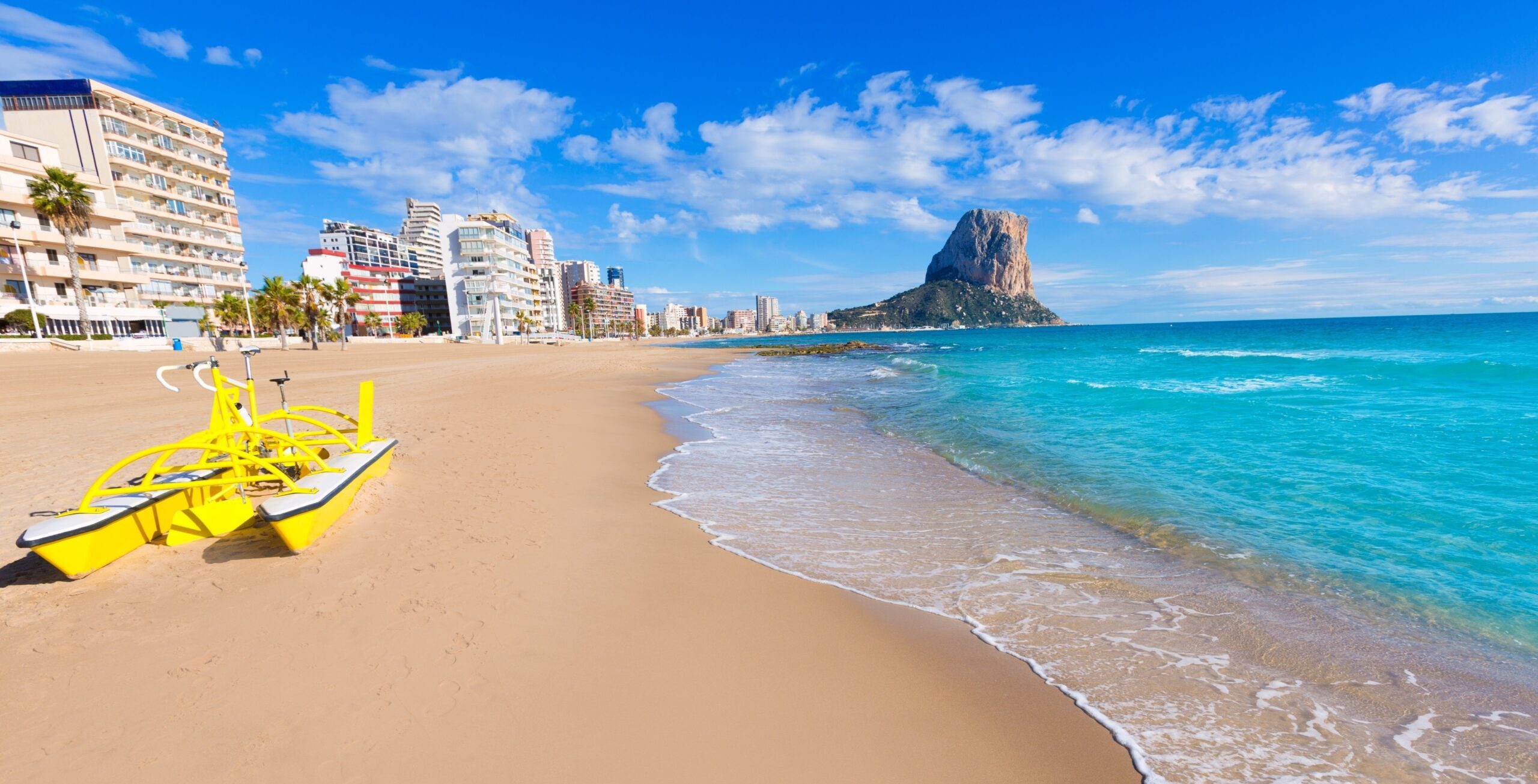 Calpe: The Jewel of Costa Blanca Where Mountains Meet the Sea - Calpe City Guides Costa Blanca El Albir Tourism & Places  - Costa Blanca Space Фото - Playa-del-Arenal-Bol-scaled-e1764855706254