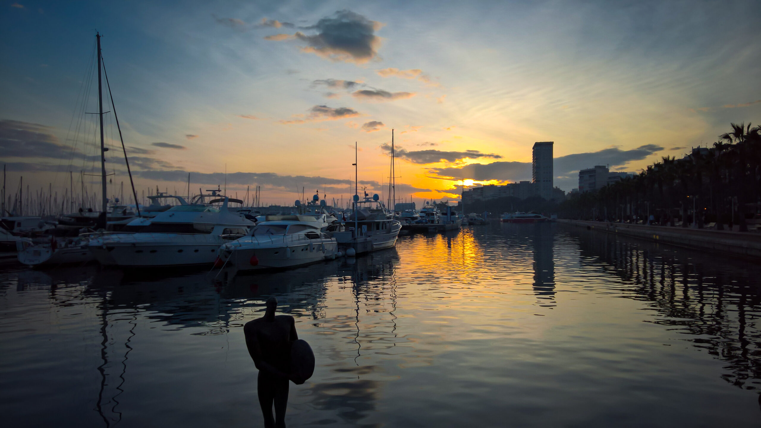 Puerto-de-Alicante-scaled Аликанте за 1 день: гид по главным достопримечательностям