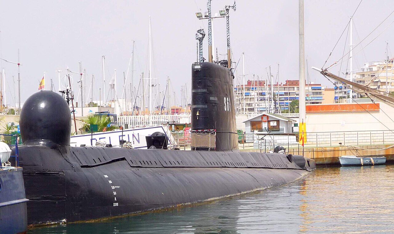 Torrevieja_-_Museo_Flotante_Submarino_S-61-e1764871847385 Торревьеха: лучшие активности и пляжи для всей семьи
