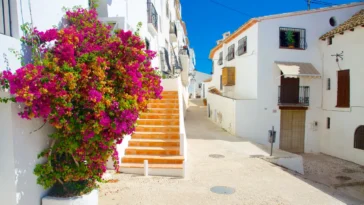Guía de Altea: calles artísticas, playas y miradores del Mediterráneo