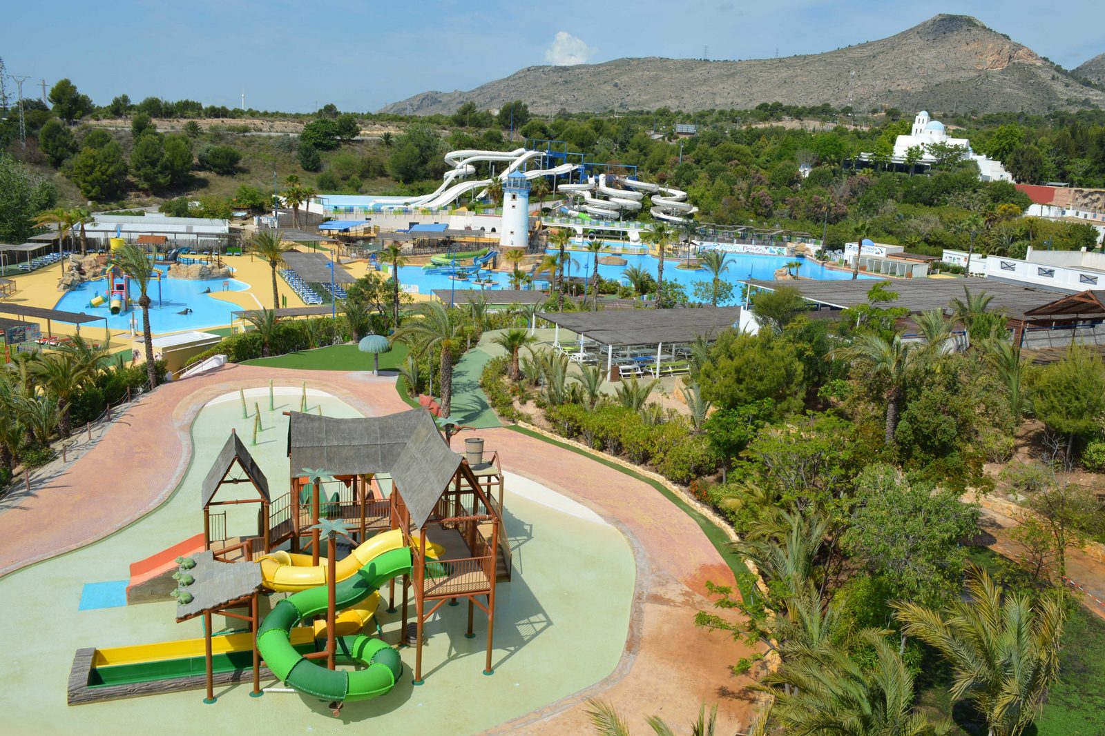 Аквапарки Коста-Бланка: полный гид по развлечениям для всей семьи - Активности Бенидорм Коста-Бланка Торевьеха Туризм - aqua-natura-benidorm-aerial Аквапарки Коста-Бланка: полный гид по развлечениям для всей семьи - Активности Бенидорм Коста-Бланка Торевьеха Туризм - Costa Blanca Space Фото - aqua-natura-benidorm-aerial