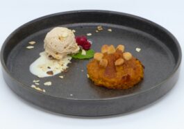 Традиционный десерт arnadí с мороженым в Гуадалесте