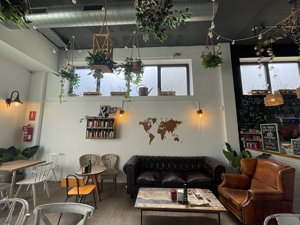 Work-friendly кафе Аликанте: где удобно работать и вкусно пить кофе - Аликанте Гастрономия Кафе и кофейни - baker-co Work-friendly кафе Аликанте: где удобно работать и вкусно пить кофе - Аликанте Гастрономия Кафе и кофейни - Costa Blanca Space Фото - baker-co