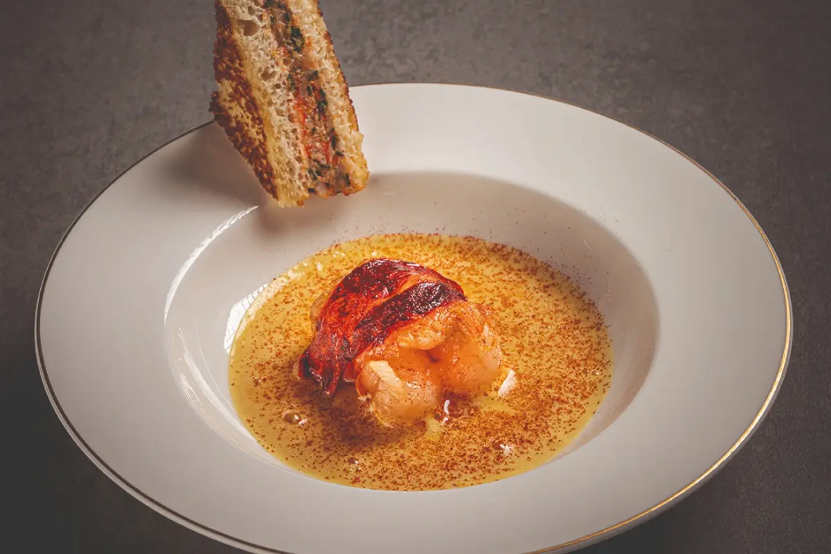 6 лучших блюд Испании в 2025 году по версии гида MICHELIN - Гастрономия Лучшие места / подборки Национальная кухня - bogavante-asado-y-sabayon-al-oloroso 6 лучших блюд Испании в 2025 году по версии гида MICHELIN - Гастрономия Лучшие места / подборки Национальная кухня - Costa Blanca Space Фото - bogavante-asado-y-sabayon-al-oloroso