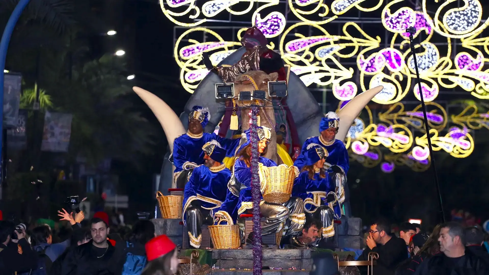 Парад Трёх Королей (Cabalgata de Reyes) 2026 в Испании -  - Costa Blanca Space Фото - cabalgata-de-reyes-costa-blanca-1