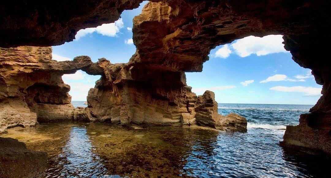 cova-tallada-arco-san-martin-e1764931915611 Хавеа: пляжи, бухты и природные маршруты