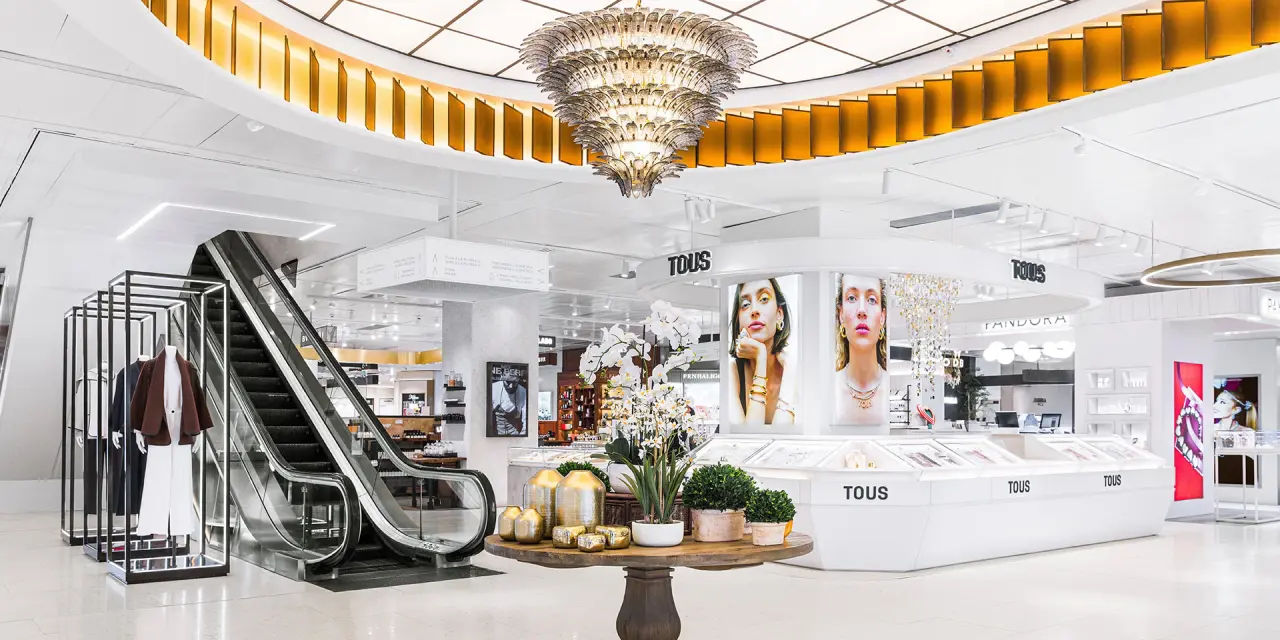 El Corte Inglés в Испании и на Коста-Бланка - магазины, отделы, шопинг-гайд - Аликанте Бенидорм Дом и интерьер Коста-Бланка Красота и уход Мода и аксессуары Продукты и гурме Сувениры и подарки Шопинг Электроника и технологии  - Costa Blanca Space Фото - el-corte-ingles-v-ispanii-i-na-kosta-blanka-1