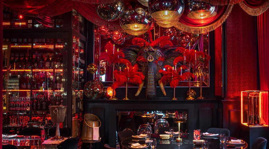 Топ-10 баров Аликанте для вечернего отдыха - Аликанте Гастрономия Лучшие места / подборки - el-portal-alicante-interior-1 Топ-10 баров Аликанте для вечернего отдыха - Аликанте Гастрономия Лучшие места / подборки - Costa Blanca Space Фото - el-portal-alicante-interior-1