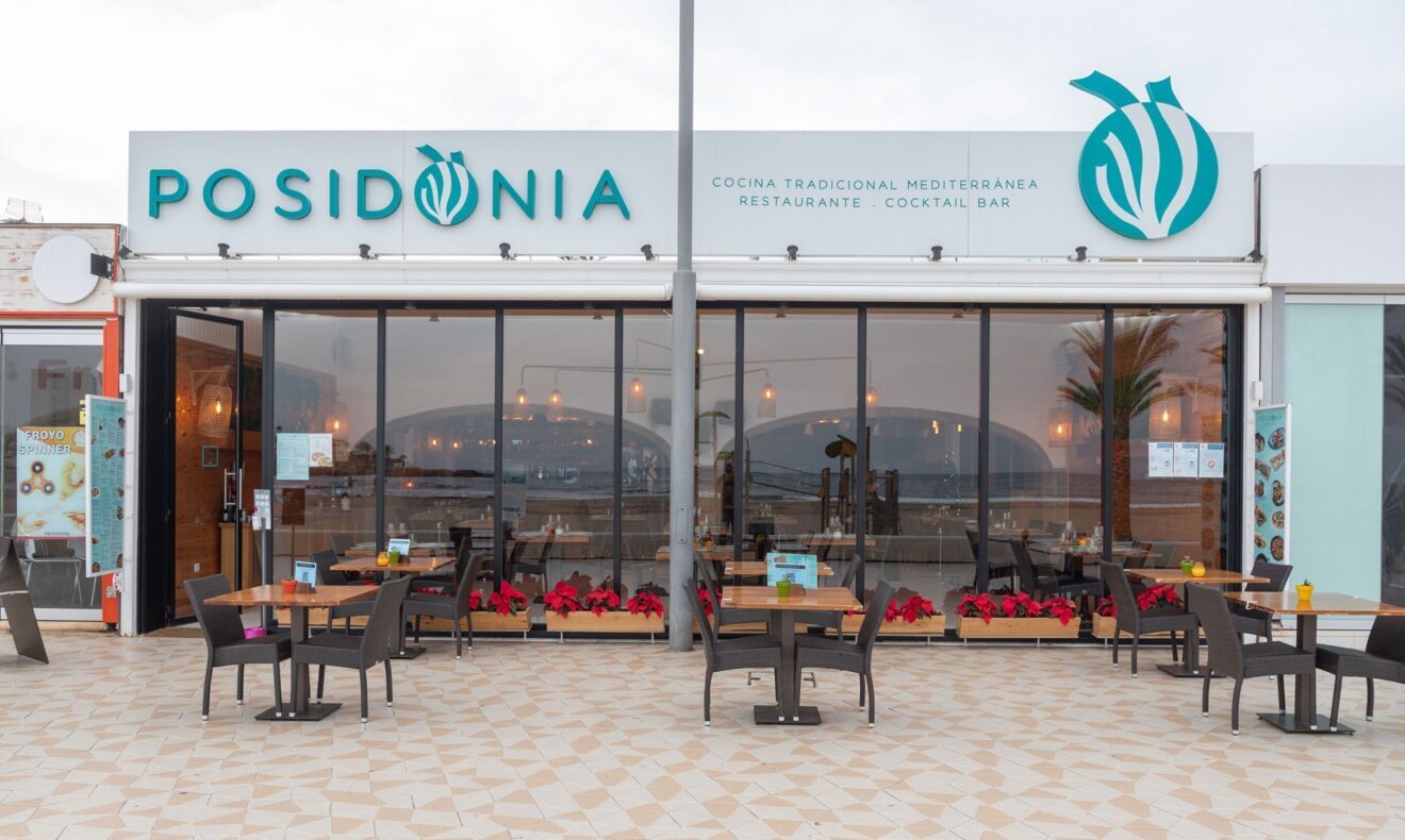 Хавеа: гастрономический тур по городу и побережью - Гайды по городам Гастрономия Хавеа  - Costa Blanca Space Фото - exterior-restaurante-posidonia-e1766936394488