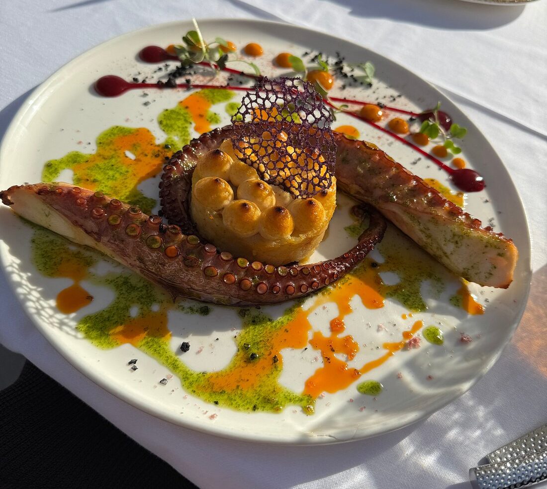 Торревьеха: гастрономический маршрут для туриста - Гайды по городам Гастрономия Торевьеха - las-columnas-seafood-e1766939244967 Торревьеха: гастрономический маршрут для туриста - Гайды по городам Гастрономия Торевьеха - Costa Blanca Space Фото - las-columnas-seafood-e1766939244967