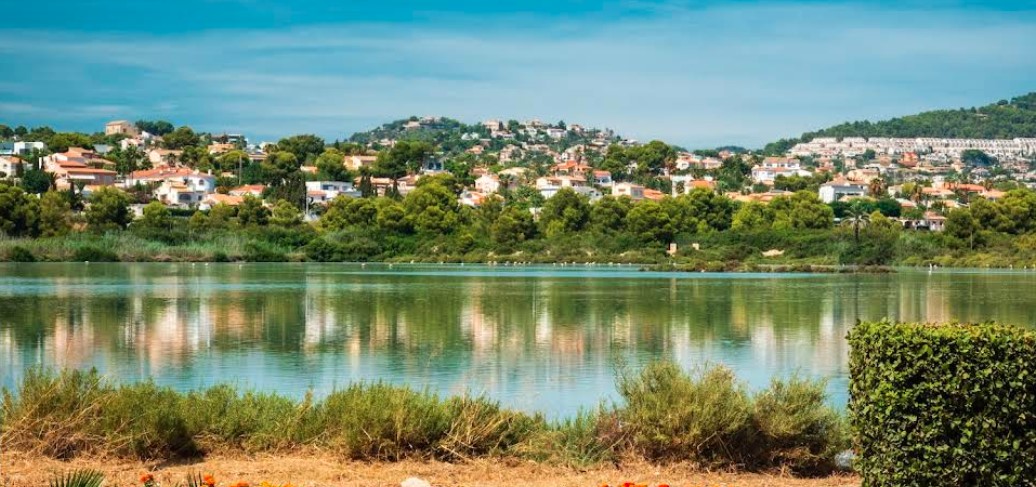 Calpe: The Jewel of Costa Blanca Where Mountains Meet the Sea - Calpe City Guides Costa Blanca El Albir Tourism & Places  - Costa Blanca Space Фото - les-salines