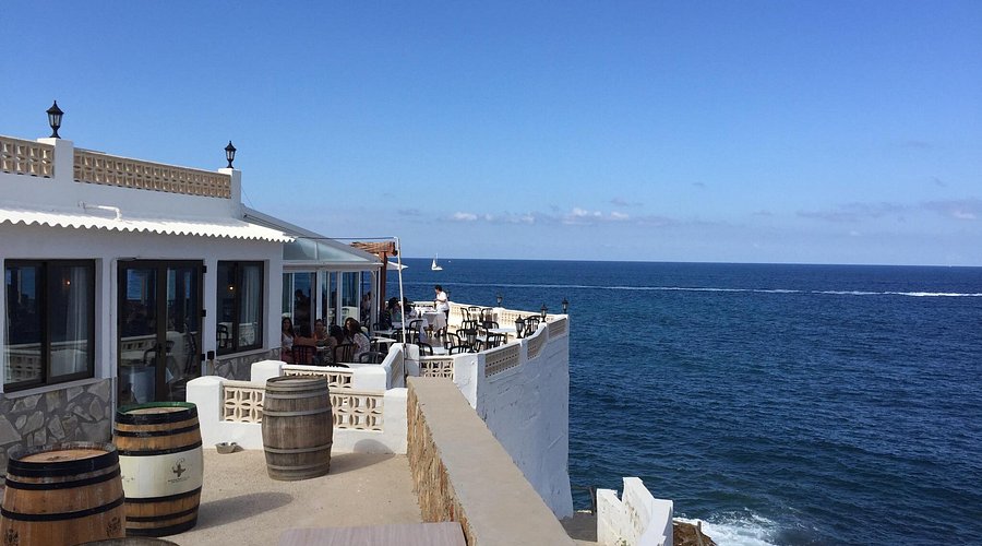 Дения: где попробовать лучшие рыбные блюда - Гайды по городам Гастрономия - mena-restaurante-denia-terrace Дения: где попробовать лучшие рыбные блюда - Гайды по городам Гастрономия - Costa Blanca Space Фото - mena-restaurante-denia-terrace