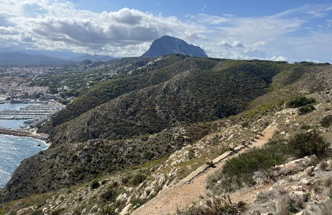 Пешие маршруты для начинающих и опытных туристов - Маршруты Туризм  - Costa Blanca Space Фото - montgo-summit-route