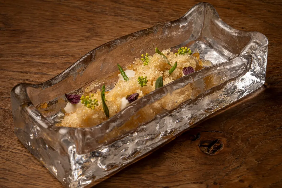 6 лучших блюд Испании в 2025 году по версии гида MICHELIN - Гастрономия Лучшие места / подборки Национальная кухня - ostra-granizado-marino-algas-y-brotes 6 лучших блюд Испании в 2025 году по версии гида MICHELIN - Гастрономия Лучшие места / подборки Национальная кухня - Costa Blanca Space Фото - ostra-granizado-marino-algas-y-brotes