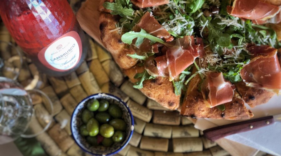 Гвадалест: рестораны с местными традициями - Гайды по городам Гастрономия  - Costa Blanca Space Фото - pizza-italiana