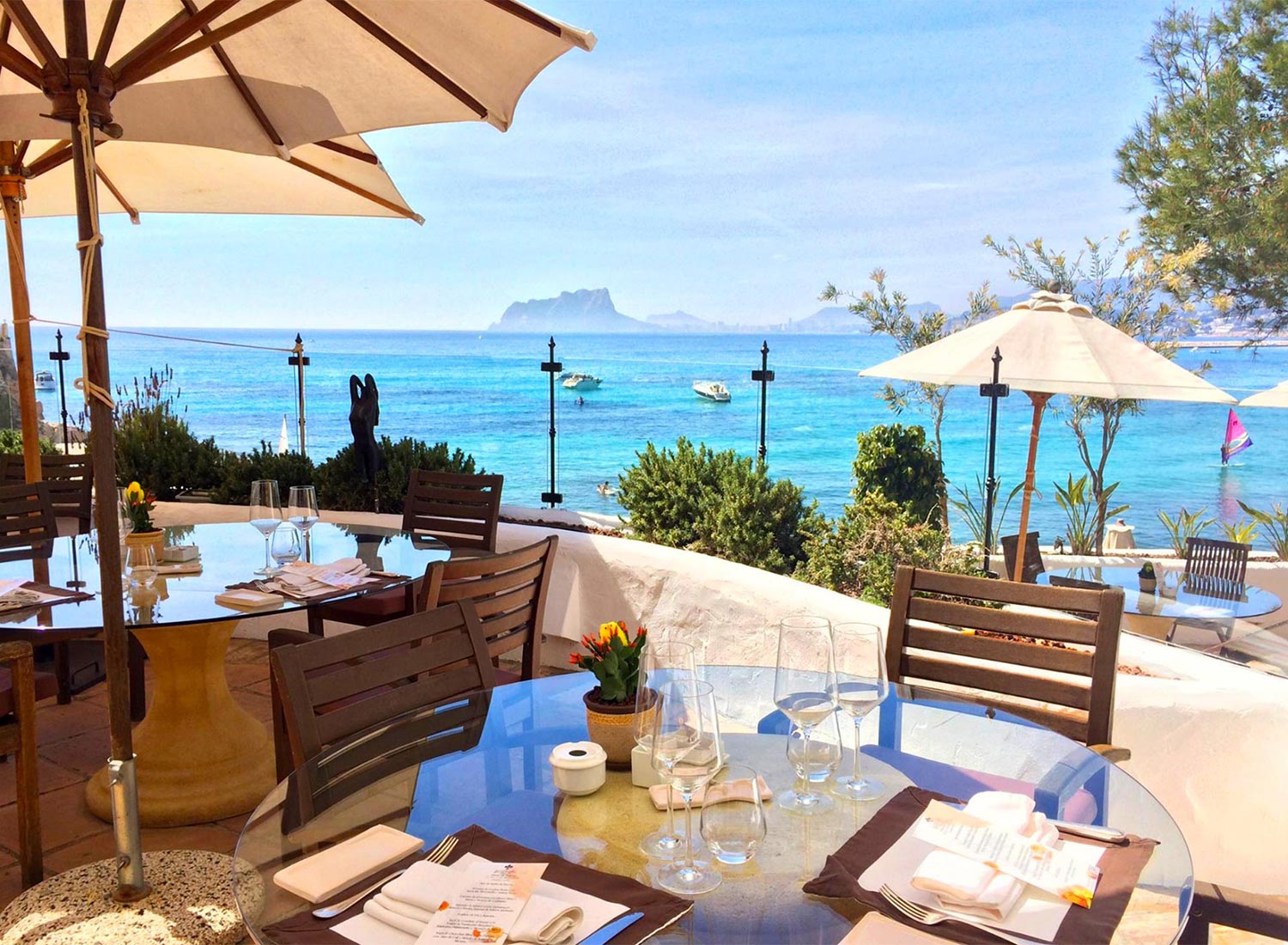 Морейра: секретные рестораны и бары для туристов - Гайды по городам Гастрономия Морейра  - Costa Blanca Space Фото - restaurante_le_dauphin_5