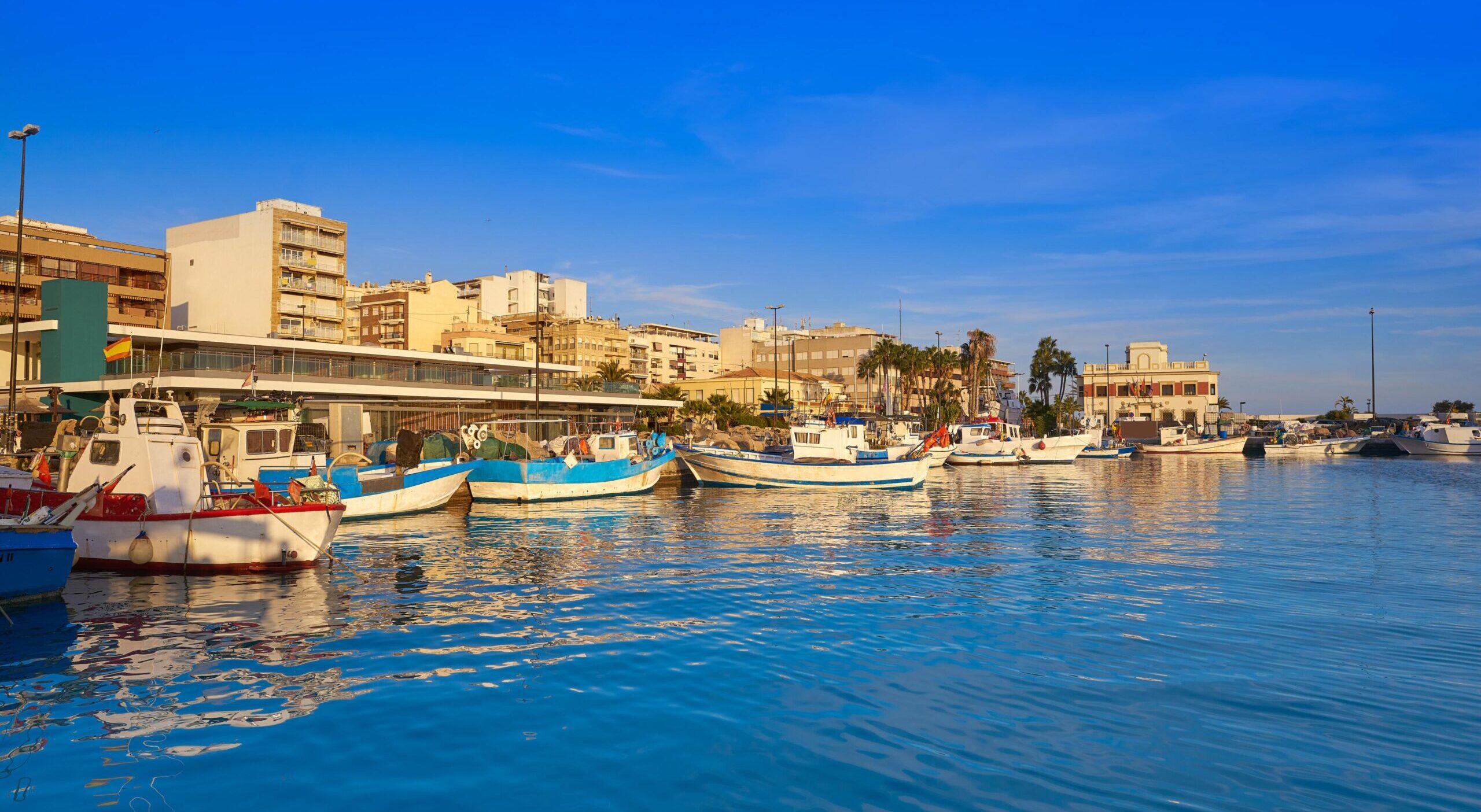 santa-pola-sem-hero-scaled-e1764958055519 Санта-Пола: пляжи, рынок и природные парки