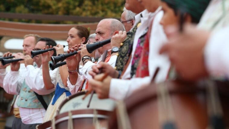 The Melodies of Costa Blanca: Folk Music and Local Traditions