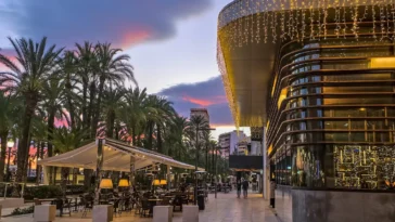 Top 10 Bars in Alicante for Evening Entertainment