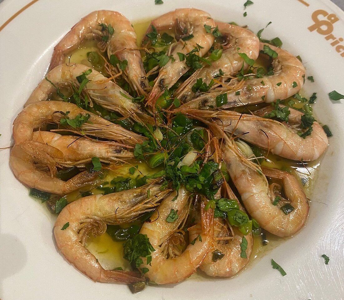 Кальпе: рестораны, бары и морепродукты - Гайды по городам Гастрономия Кальпе  - Costa Blanca Space Фото - tu-capricho-calpe-tapas-e1766427786703