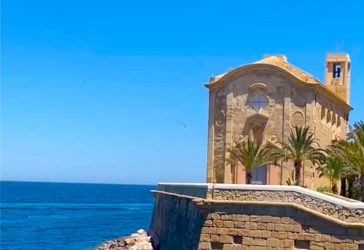 Tabarca Island, Costa Blanca, Spain: How to Get There, What to See and Why Visit - Costa Blanca Tabarca Island  - Costa Blanca Space Фото - TSerkov-Svyatogo-Petra-i-Pavla-na-ostrove-Tabarka-1-
