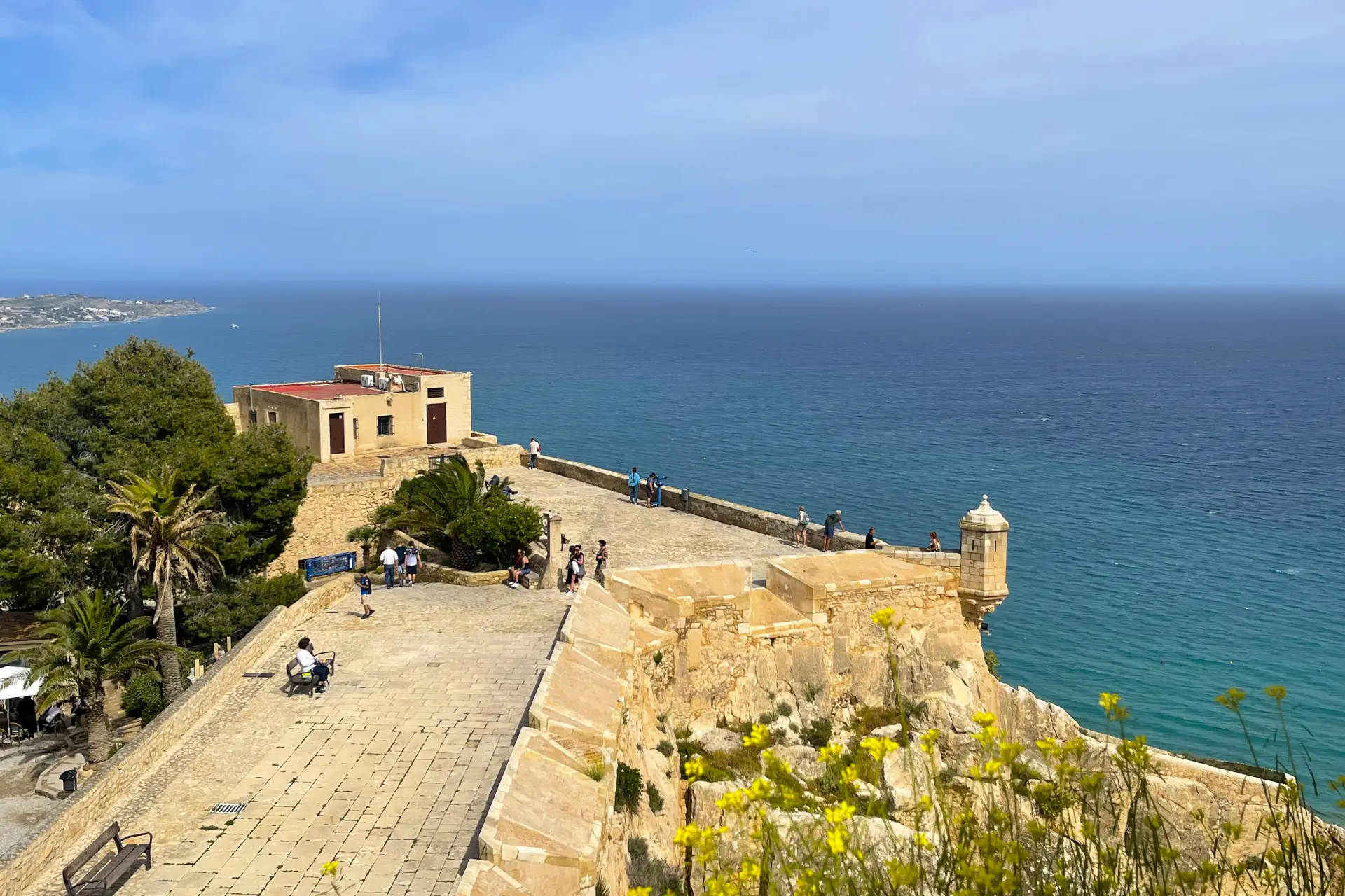 Santa Bárbara Castle in Alicante – How to Get There, What to See & Why It’s Worth Visiting - Alicante Costa Blanca  - Costa Blanca Space Фото - Krepost-Santa-Barbara-v-Alikante-3-